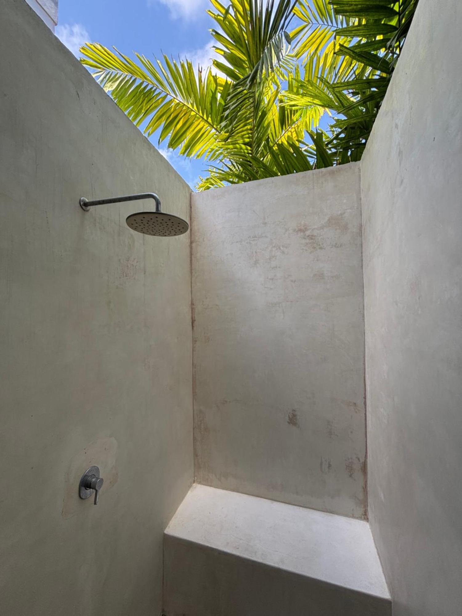 007 Surfhouse Bali Hotel อูงาซัน ภายนอก รูปภาพ