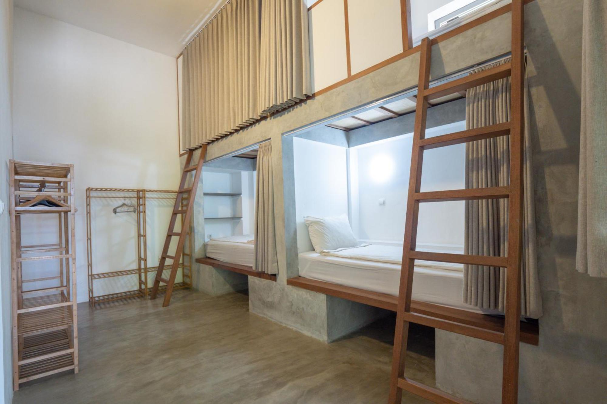 007 Surfhouse Bali Hotel อูงาซัน ภายนอก รูปภาพ
