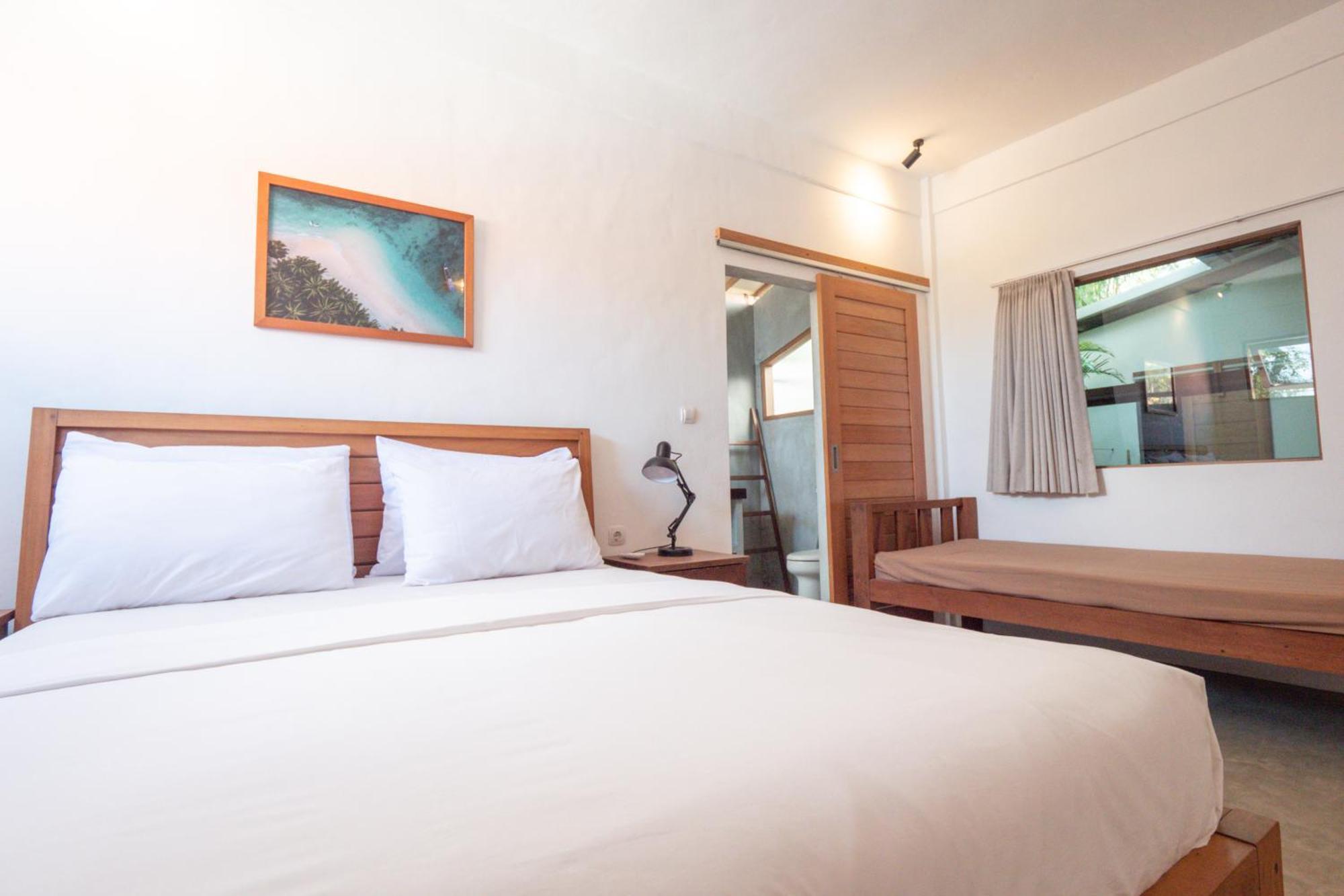 007 Surfhouse Bali Hotel อูงาซัน ภายนอก รูปภาพ