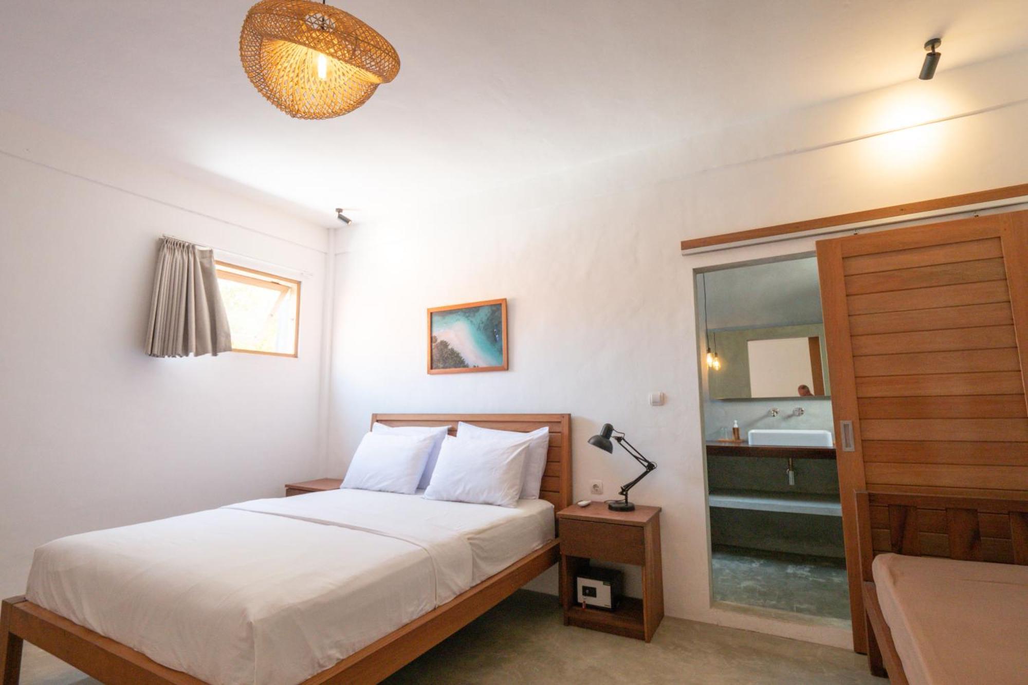 007 Surfhouse Bali Hotel อูงาซัน ภายนอก รูปภาพ